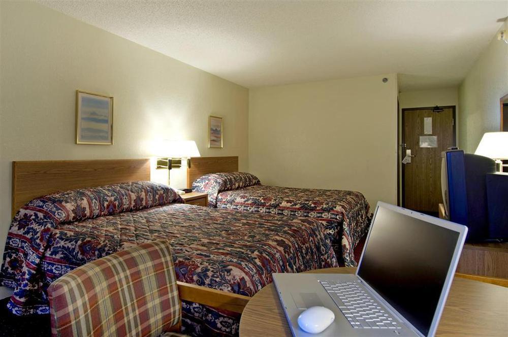 Quality Inn Streetsboro Habitación foto