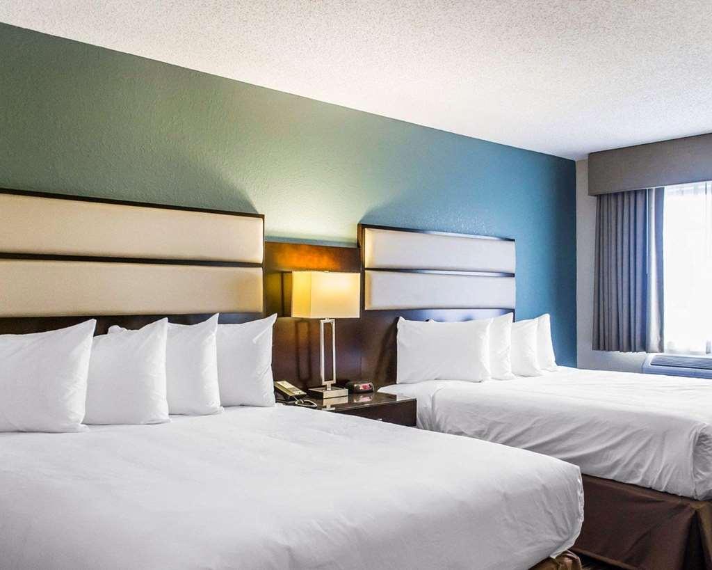 Quality Inn Streetsboro Habitación foto